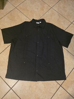 Men's Black Short-Sleeve Dress Shirt